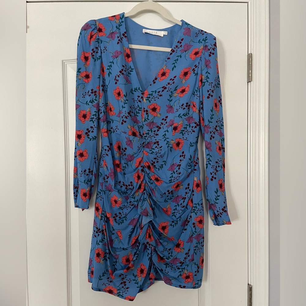 ASTR V-neck dress